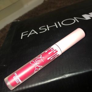kylie jenner gloss